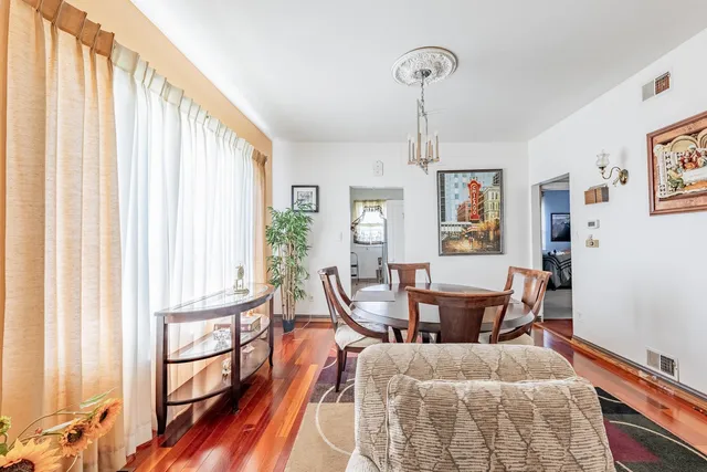 $258,000 | 7546 West Hanover Street, Summit, IL 60501