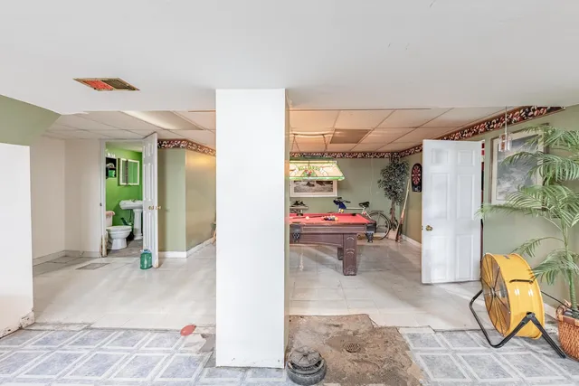 $258,000 | 7546 West Hanover Street, Summit, IL 60501