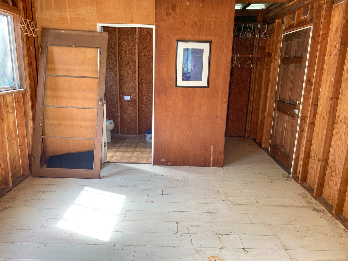 94-1488 Kala Place Naalehu, HI 96772 - Photo 18 of 19 a view of entryway with a door