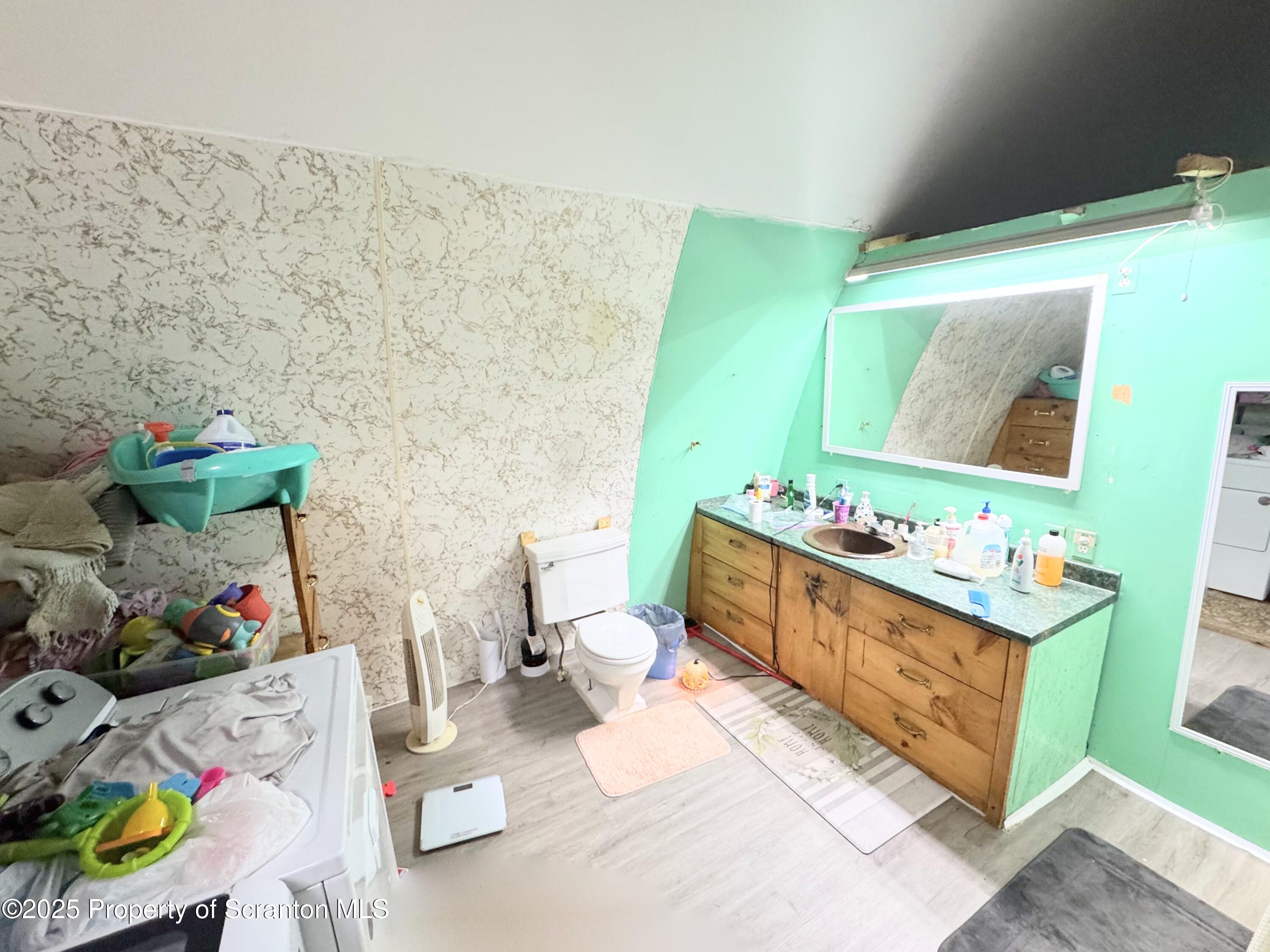 998 Melrose Road Susquehanna, PA 18847 - Photo 16 of 31 Full Bathroom