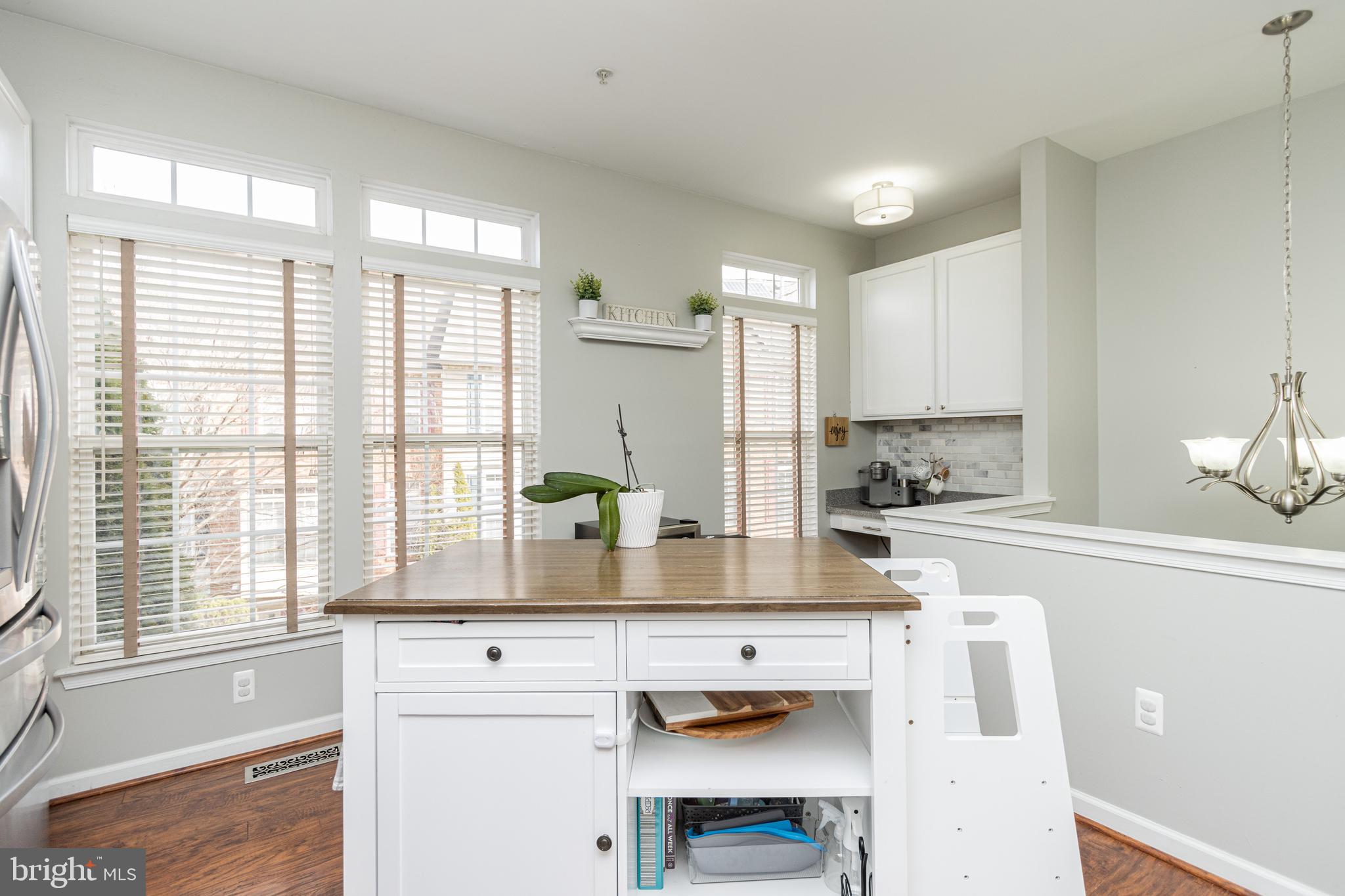 509 Eisenhower Drive Frederick, MD 21703 - Photo 13 of 40 Kitchen