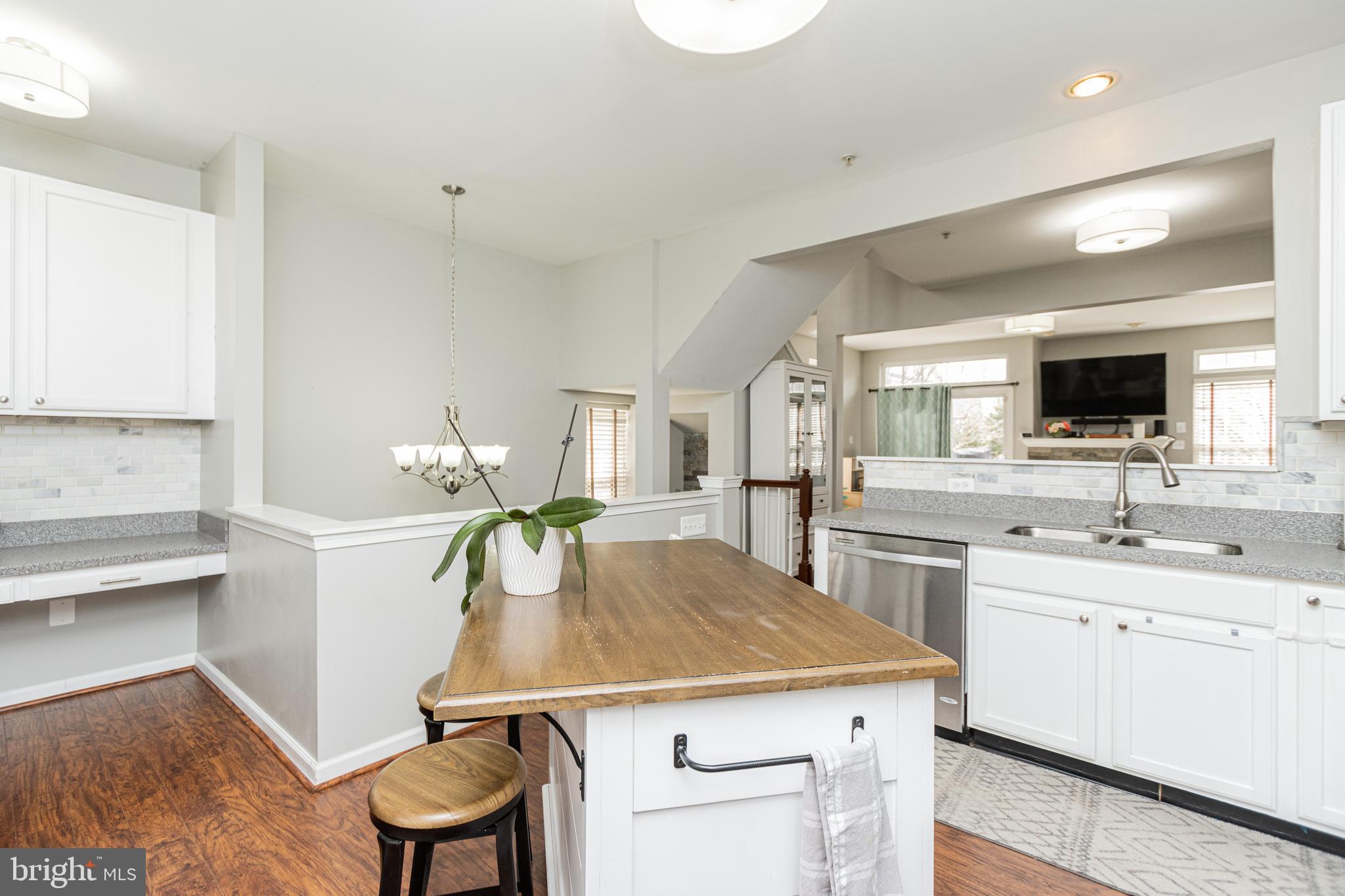509 Eisenhower Drive Frederick, MD 21703 - Photo 14 of 40 Kitchen