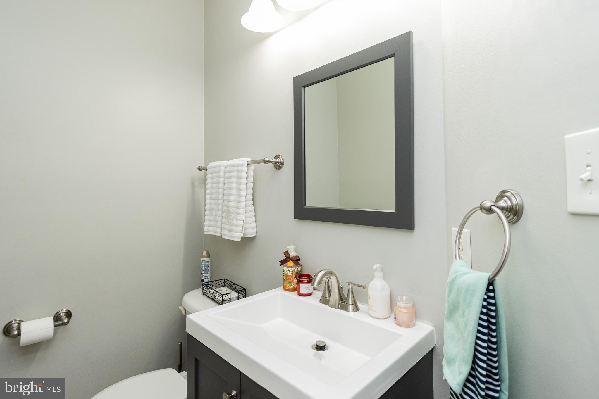 509 Eisenhower Drive Frederick, MD 21703 - Photo 5 of 40 Half Bath