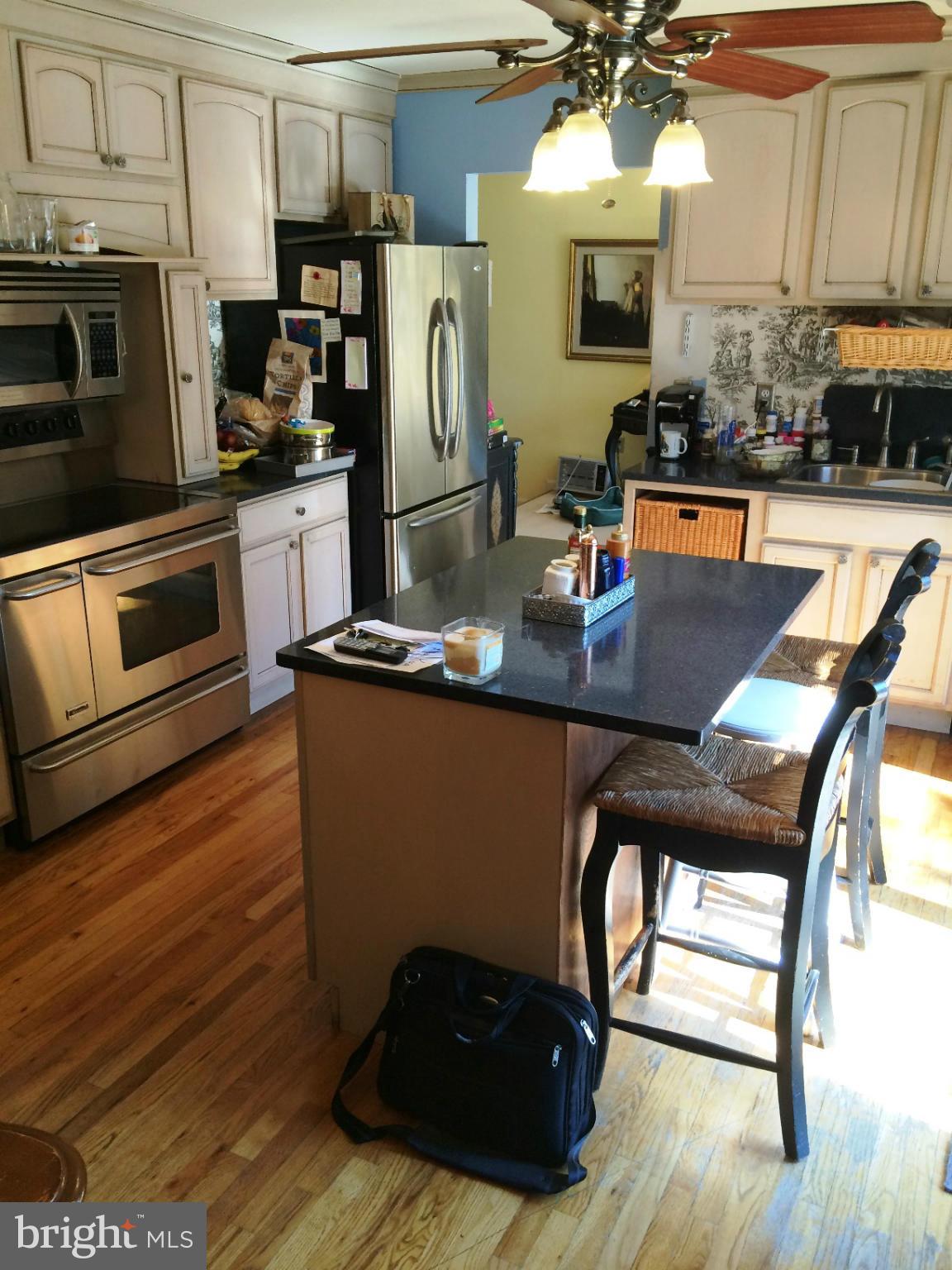 7 Treworthy Road Gaithersburg, MD 20878 - Photo 2 of 18 Custom Kitchen