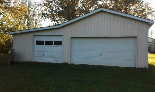 1471 West Ray Road Fenton, MI 48430 - Photo 2 of 5 21133739-1.JPG