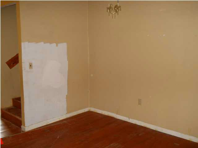 5243 Gibson Road Vicksburg, MS 39180 - Photo 10 of 10 Living Room