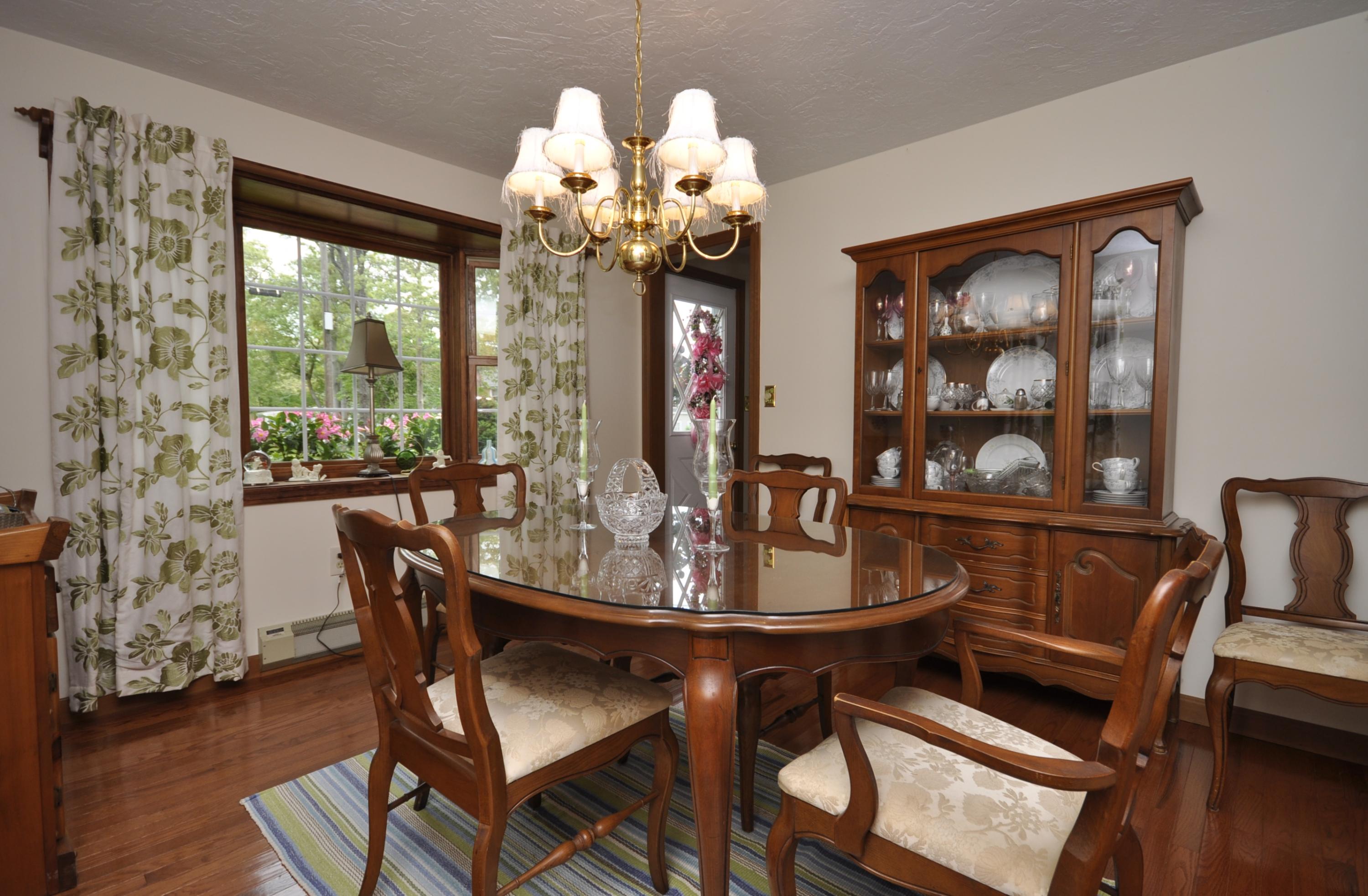 30 Longfellow Road Sagamore Beach, MA 02562 - Photo 11 of 21 a dining room with furniture and window