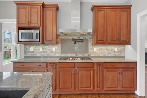 $799,930 | 11 Country Glen, Fishkill, NY 12524