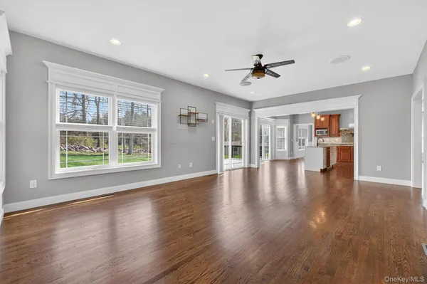 $799,930 | 11 Country Glen, Fishkill, NY 12524