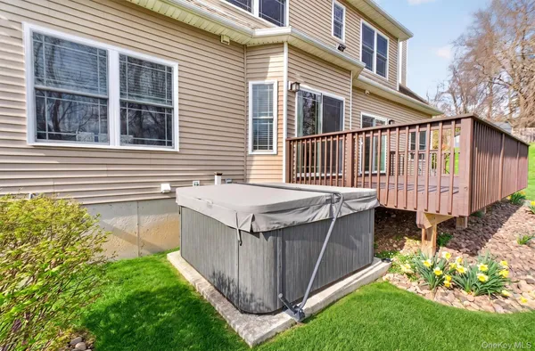 $799,930 | 11 Country Glen, Fishkill, NY 12524