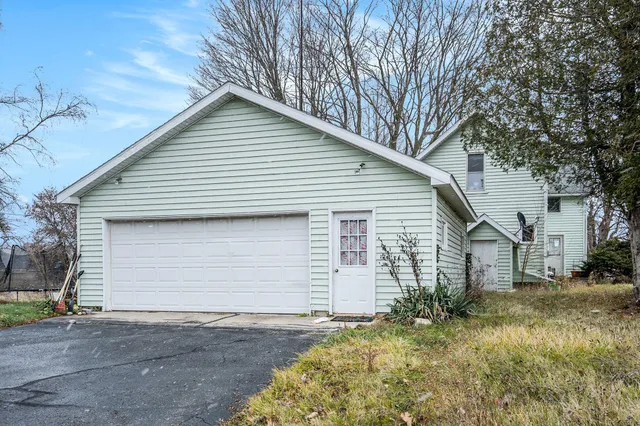 $199,900 | 1088 West Remus Road, Mount Pleasant, MI 48858