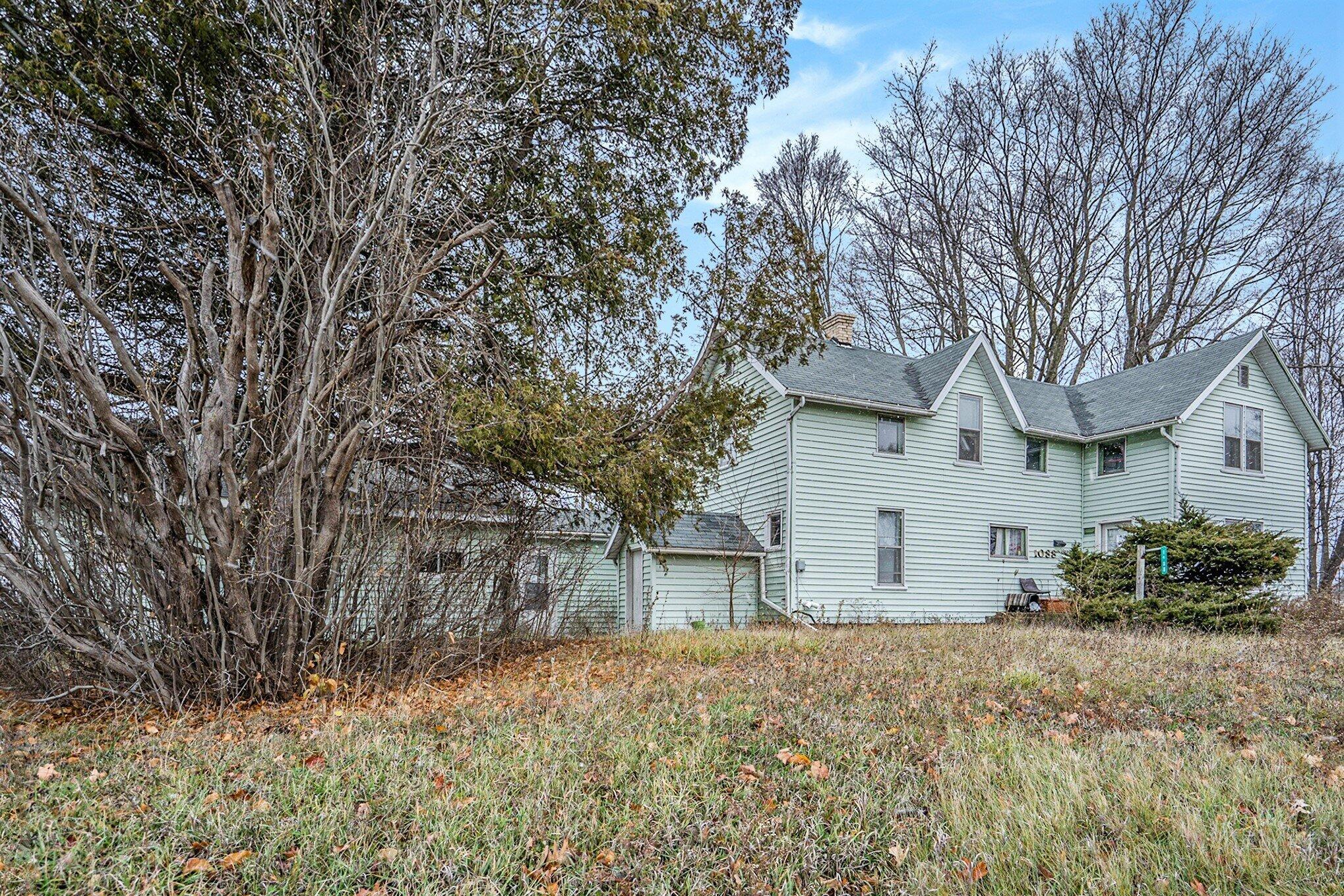 1088 West Remus Road Mount Pleasant, MI 48858 - Photo 4 of 16 004_mkb05004_864