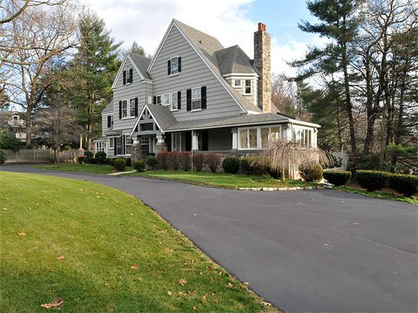 208 Chapman Street Canton, MA 02021 - Photo 3 of 17 Gallery Image 3