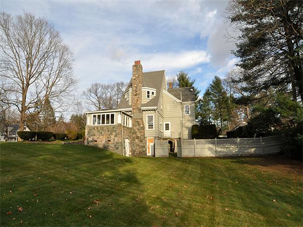 208 Chapman Street Canton, MA 02021 - Photo 4 of 17 Gallery Image 4