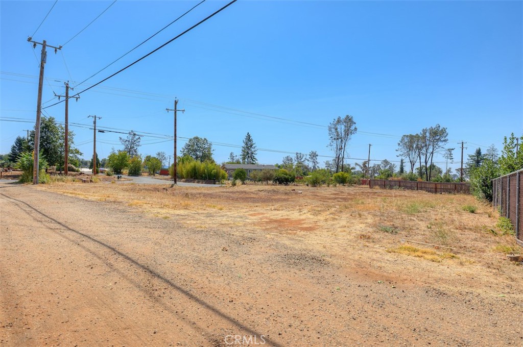 3481 Neal Road Paradise, CA 95969 - Photo 4 of 16 a view of a city