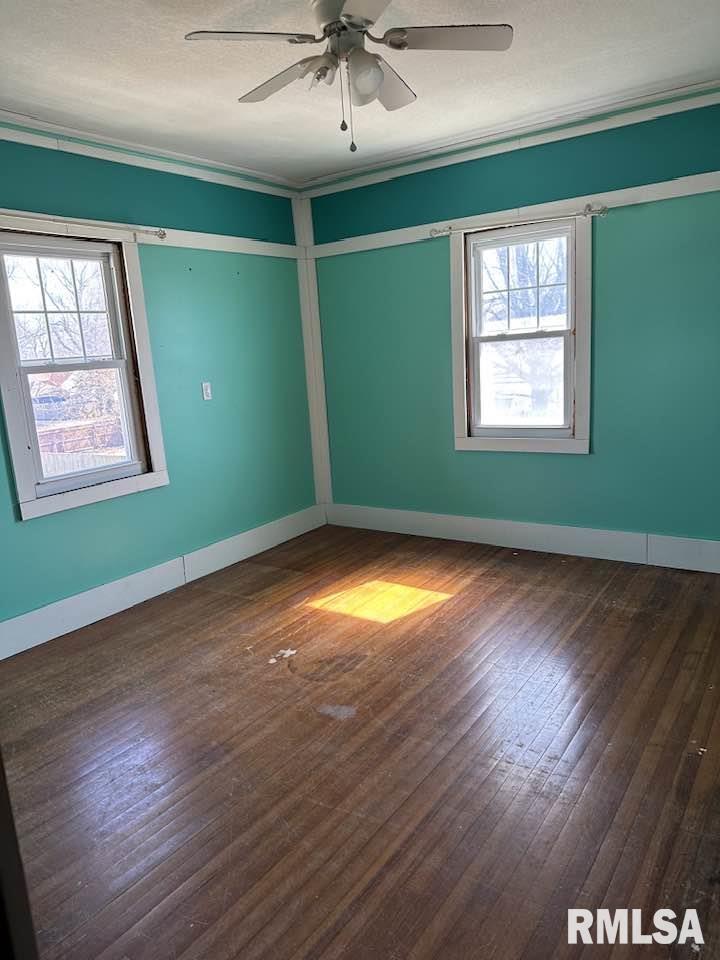 213 North Illinois Street Camp Point, IL 62320 - Photo 7 of 10