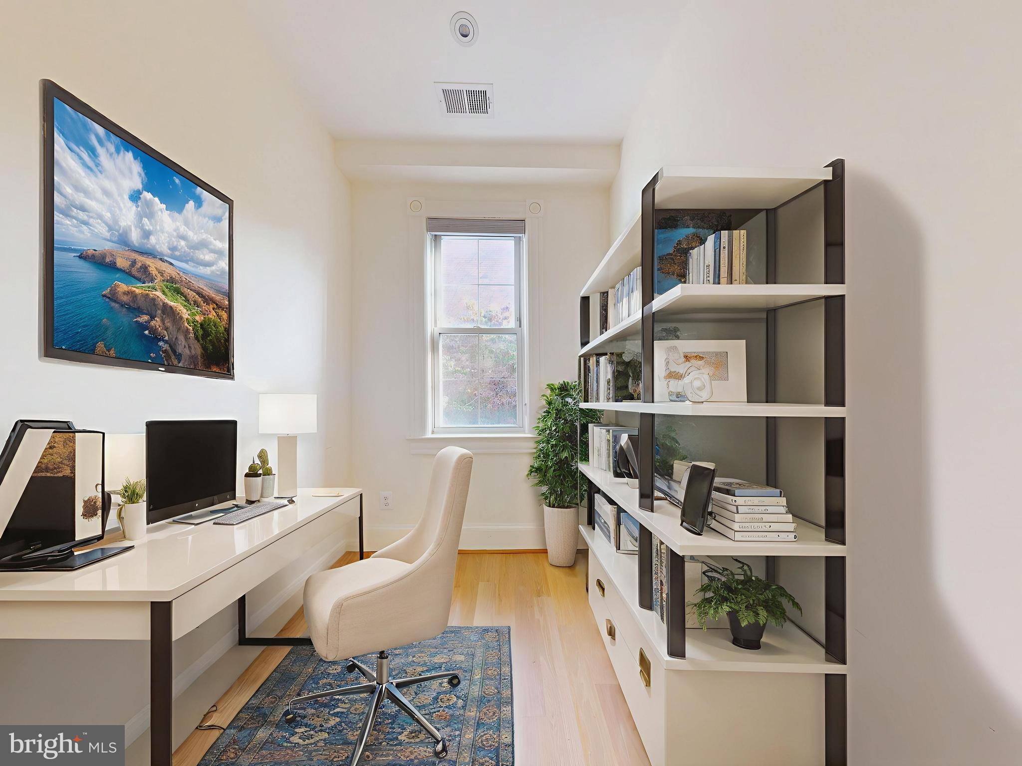 1808 Riggs Place Northwest Washington, DC 20009 - Photo 11 of 43 Floor 2 Office Room