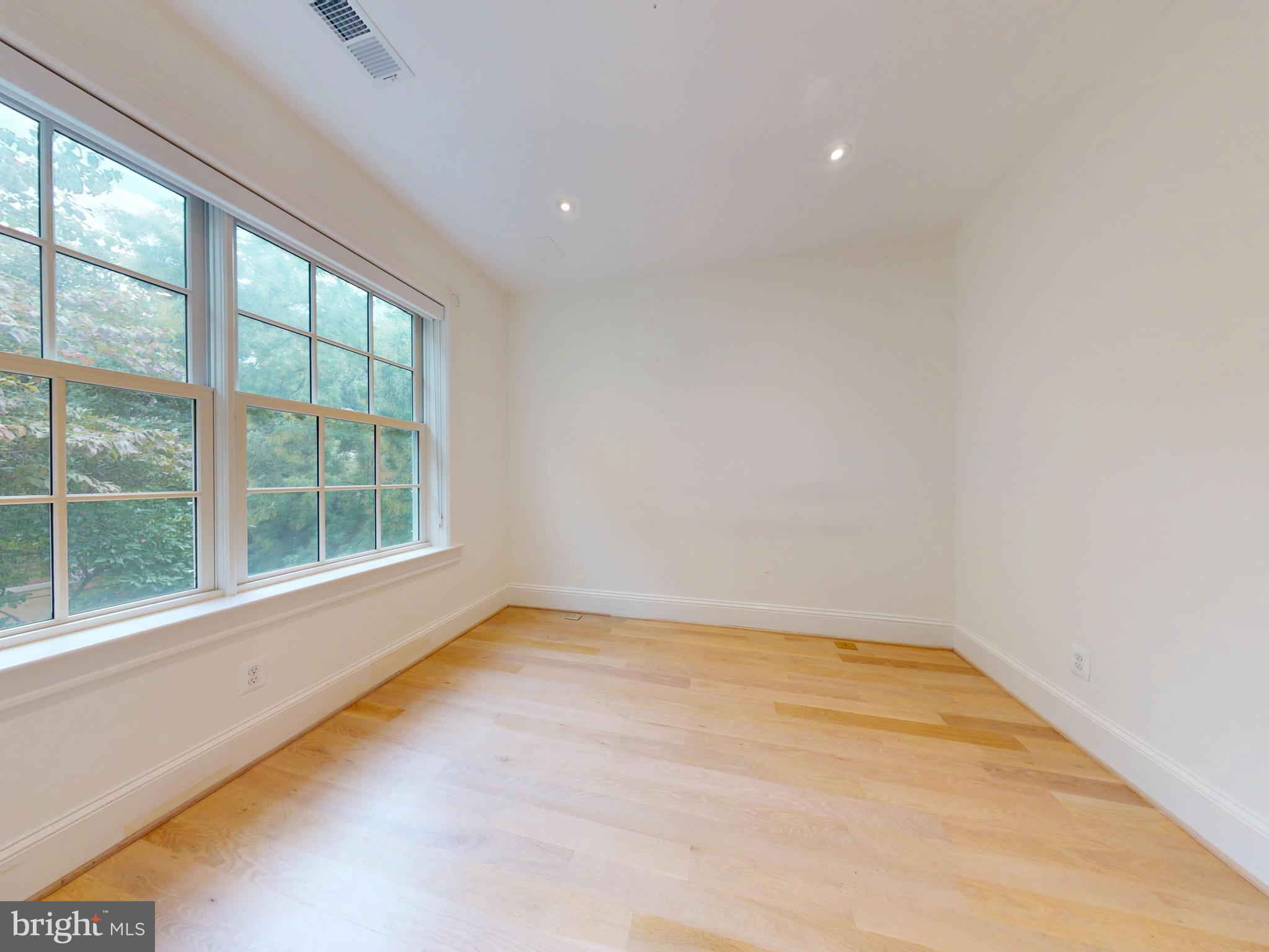 1808 Riggs Place Northwest Washington, DC 20009 - Photo 26 of 43 Floor 1 Bedroom 1