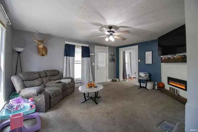 $135,000 | 232 East Washington Street, Winchester, IN 47394