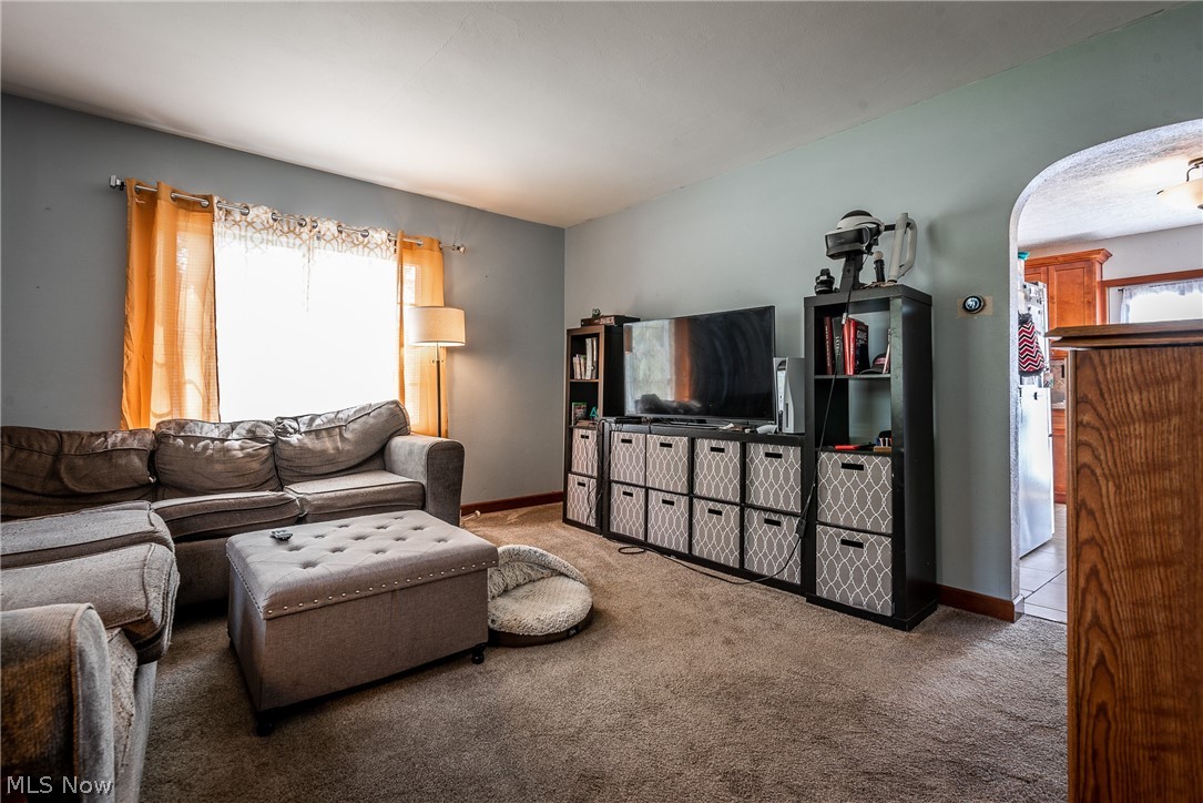 7474 Navarre Road Southwest Massillon, OH 44646 - Photo 2 of 20 Living room.