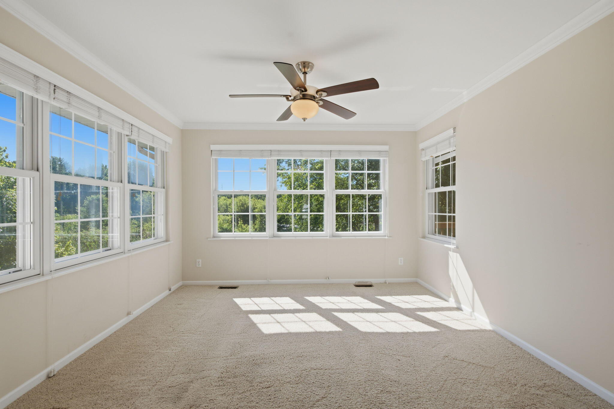 10877 Mathias Drive St. John, IN 46373 - Photo 4 of 24 2048x1366