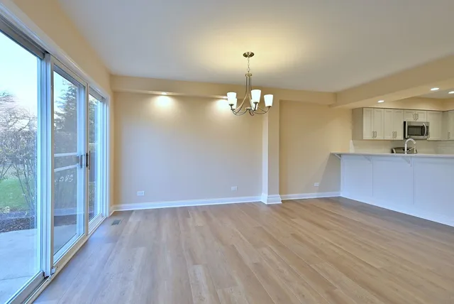 $424,900 | 3208 Raphael Court, St. Charles, IL 60175