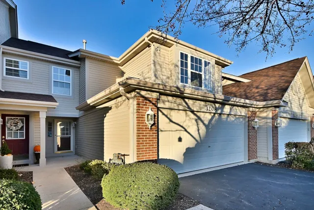 $424,900 | 3208 Raphael Court, St. Charles, IL 60175