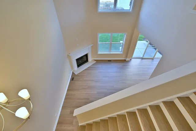 $424,900 | 3208 Raphael Court, St. Charles, IL 60175