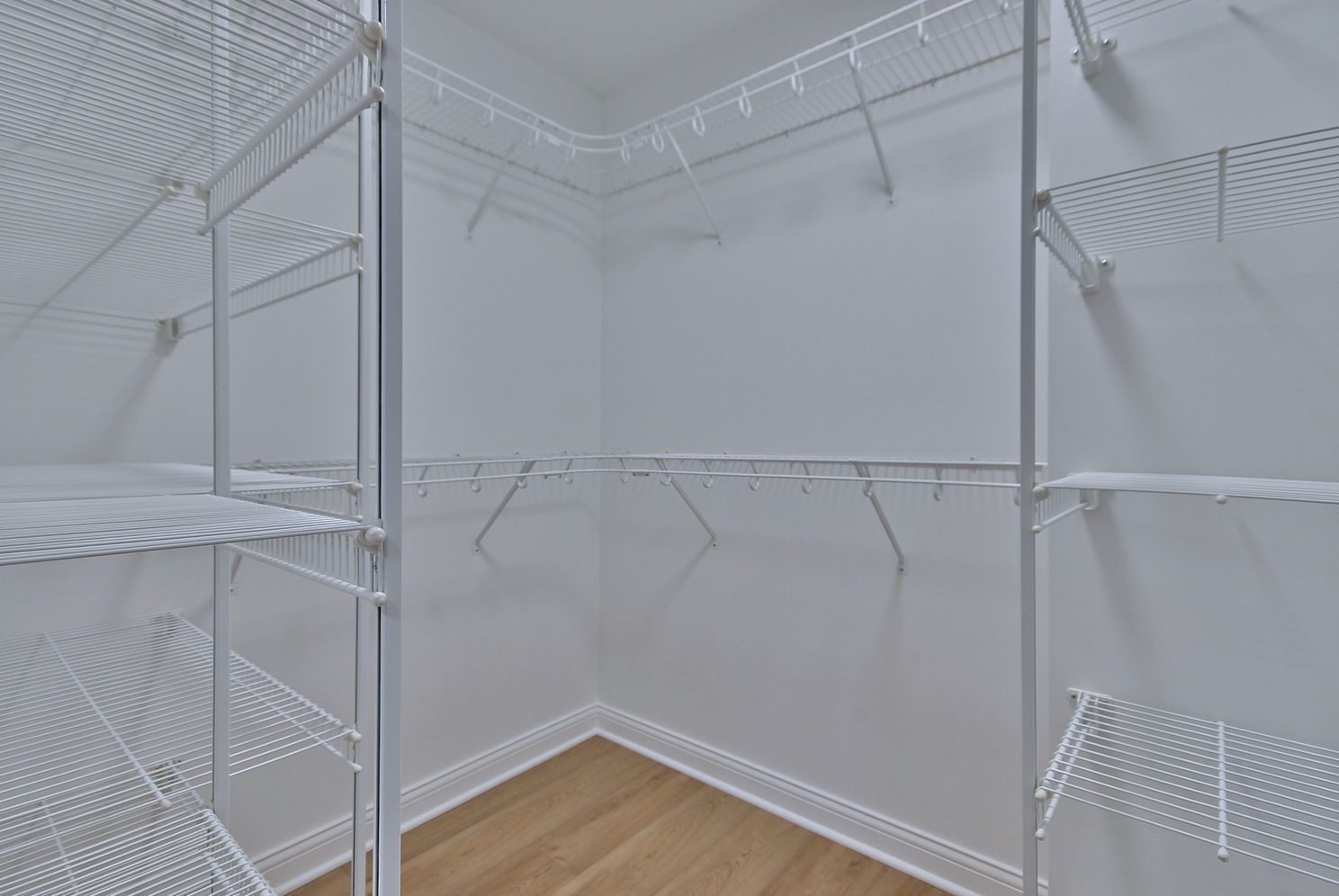 3208 Raphael Court St. Charles, IL 60175 - Photo 35 of 47 a view of walk in closet