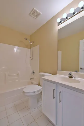 $424,900 | 3208 Raphael Court, St. Charles, IL 60175