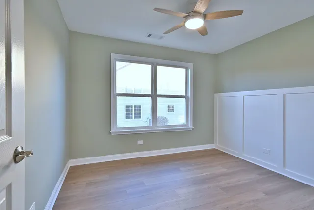 $424,900 | 3208 Raphael Court, St. Charles, IL 60175