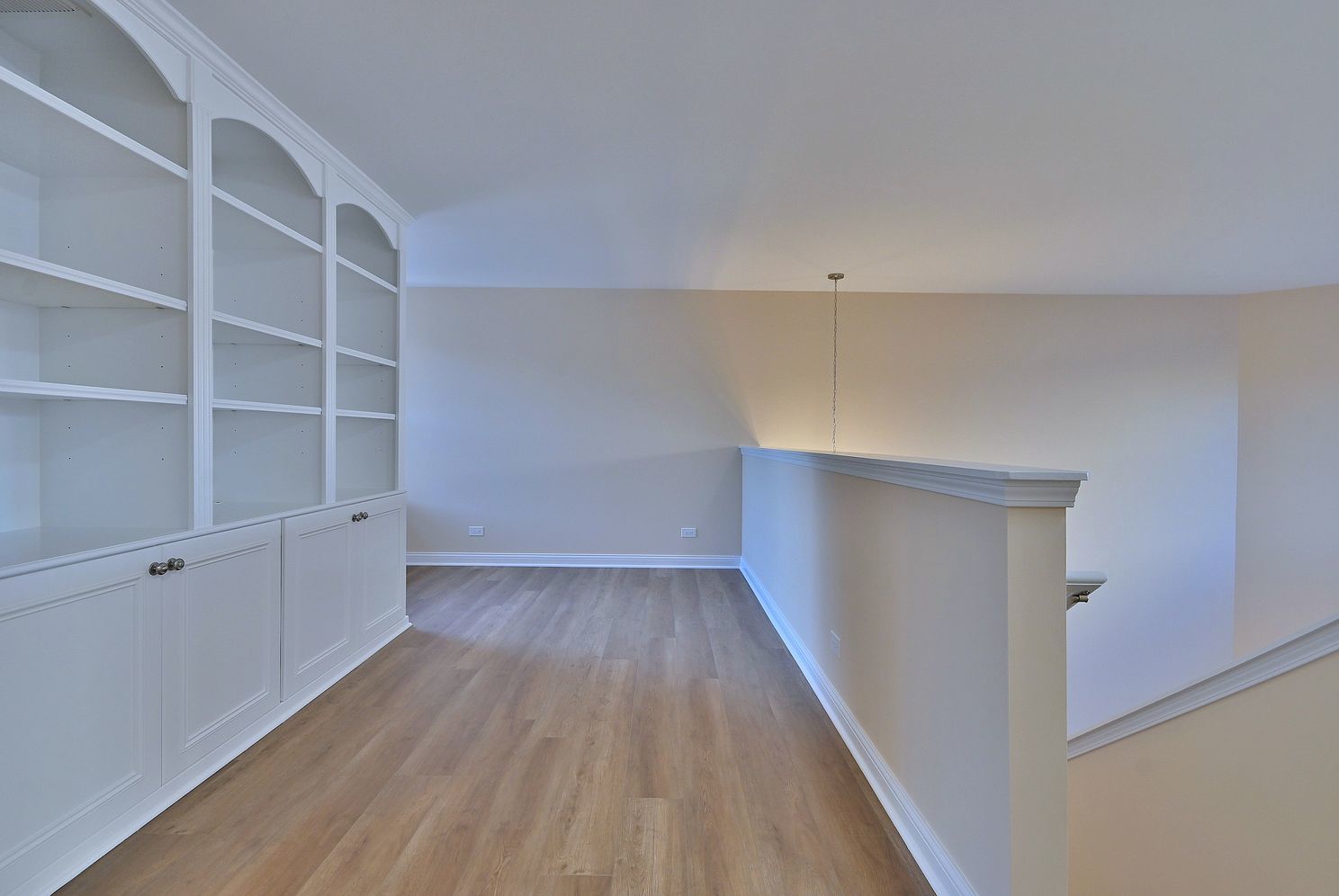 3208 Raphael Court St. Charles, IL 60175 - Photo 44 of 47 a view of an empty walk in closet