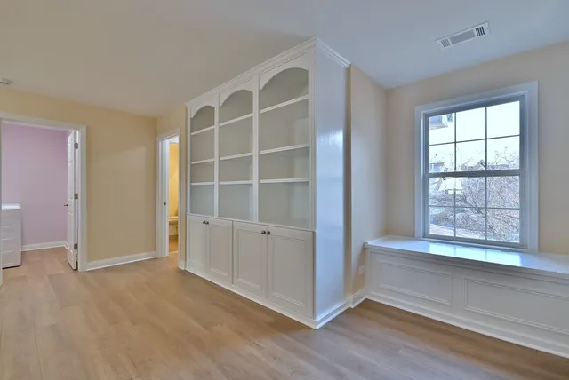 $424,900 | 3208 Raphael Court, St. Charles, IL 60175