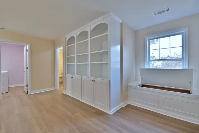 $424,900 | 3208 Raphael Court, St. Charles, IL 60175