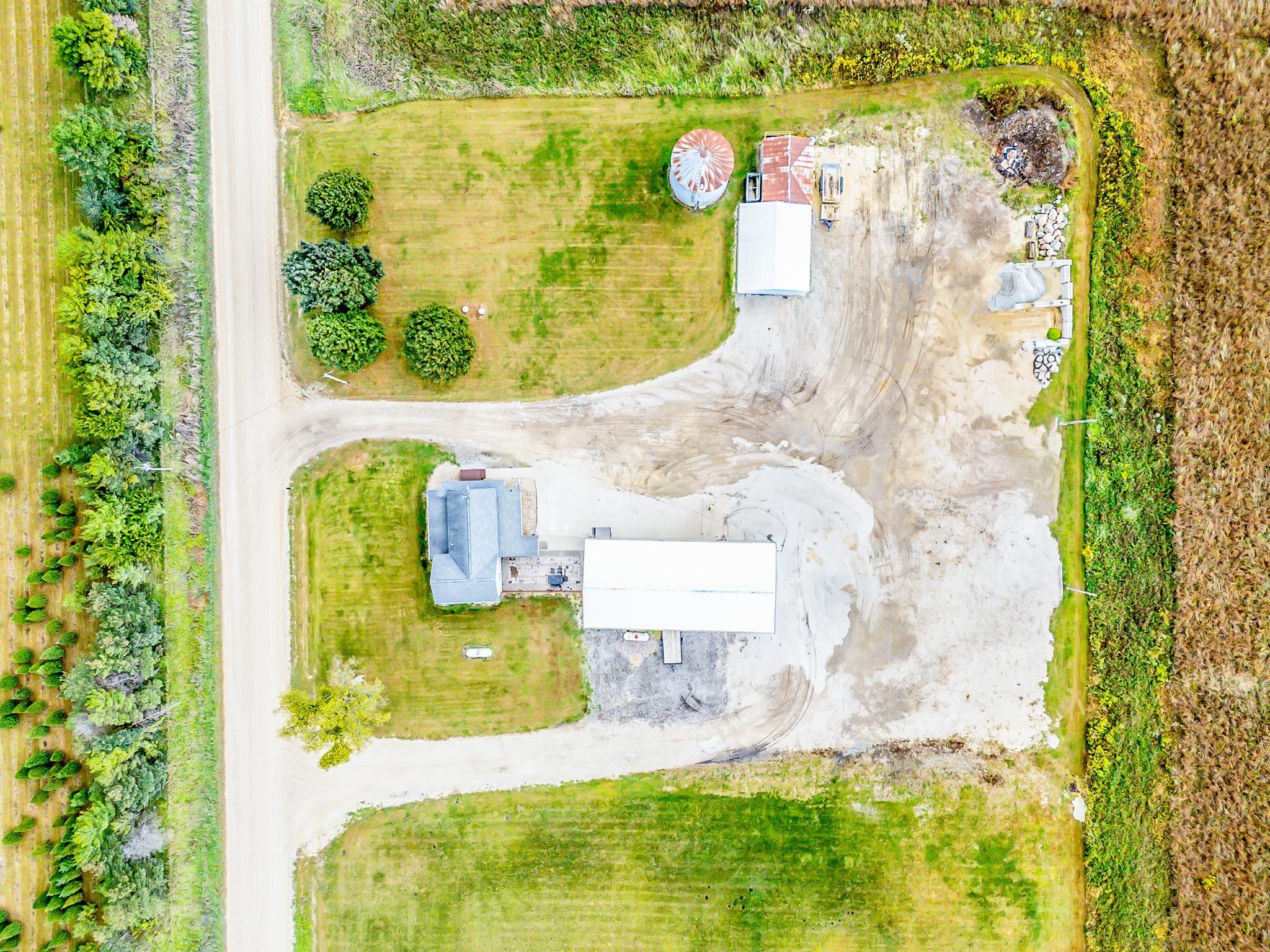5419 West Bennington Road Cedar Falls, IA 50613 - Photo 3 of 29 Gallery Image 3