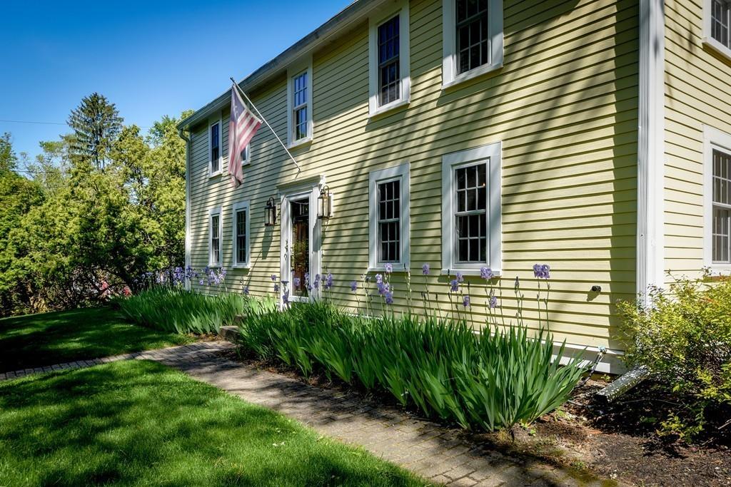 243 Stonebridge Road Wayland, MA 01778 - Photo 4 of 36
