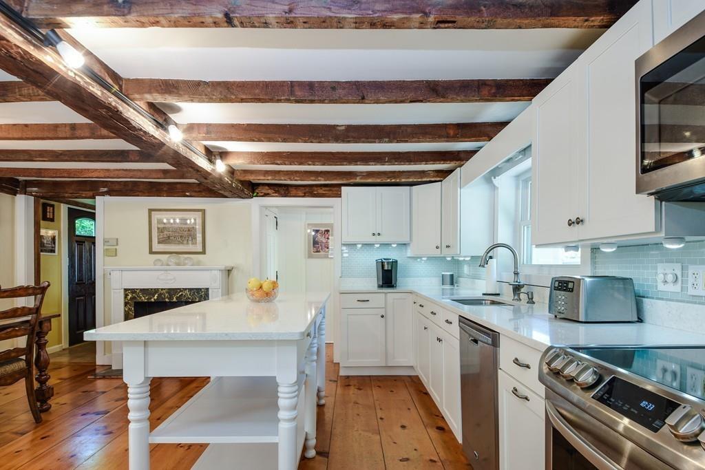243 Stonebridge Road Wayland, MA 01778 - Photo 8 of 36