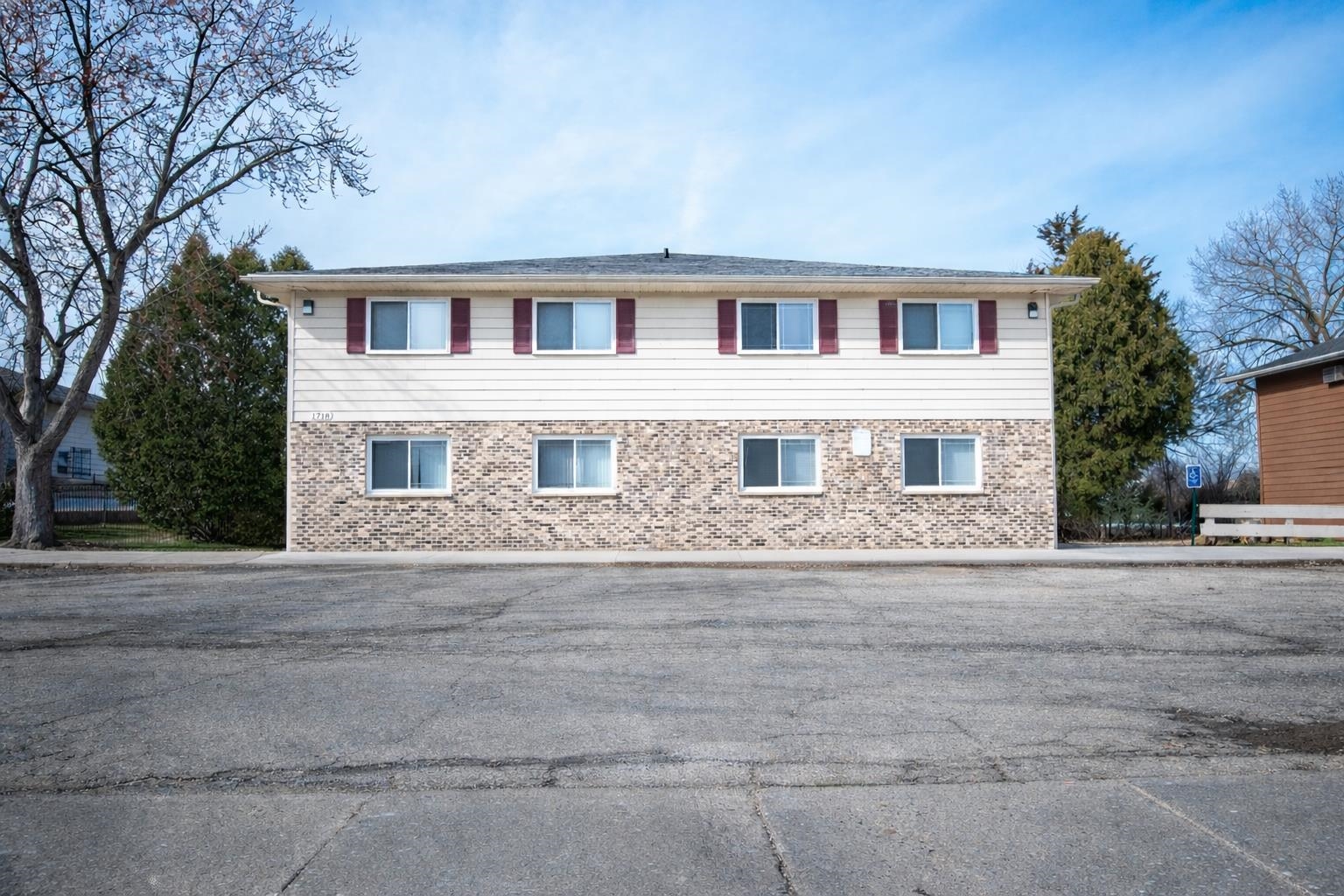 1706 Onsgard Road Madison, WI 53704 - Photo 2 of 11