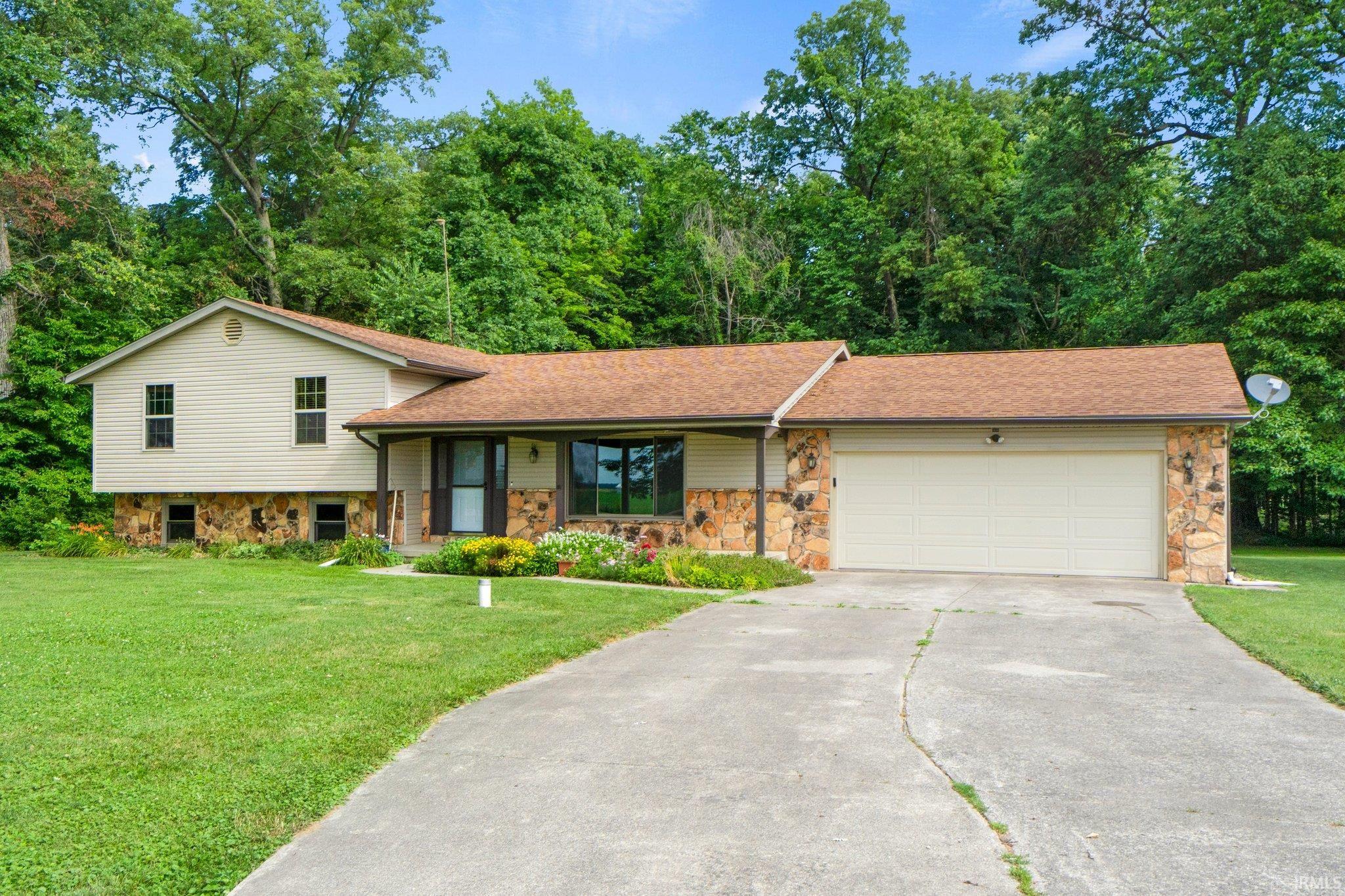 3091 West 750 North Decatur, IN 46733 - Photo 2 of 36