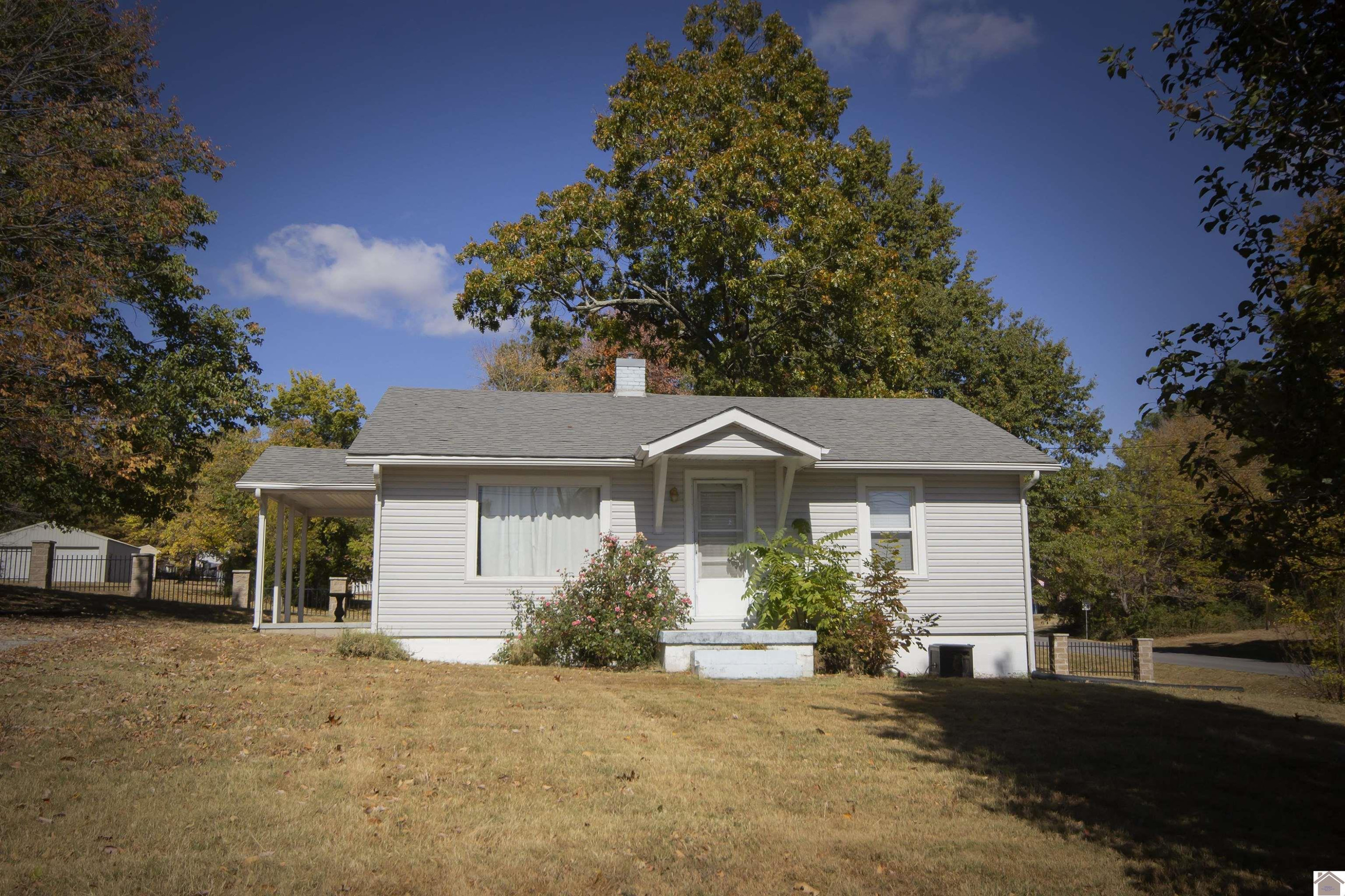 4055 Clinton Road Paducah, KY 42001 - Photo 1 of 1 Photo 1