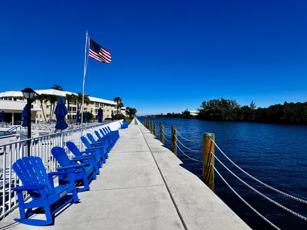 $1,900 | 32 Colonial Club Drive, Unit 203, Boynton Beach, FL 33435