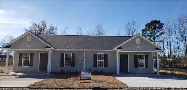 $1,100 | 2384 7th Street Road, Unit B, Lumberton, NC 28358