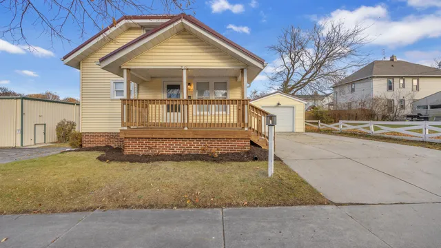 $239,900 | 715 North 14th Street, Sheboygan, WI 53081