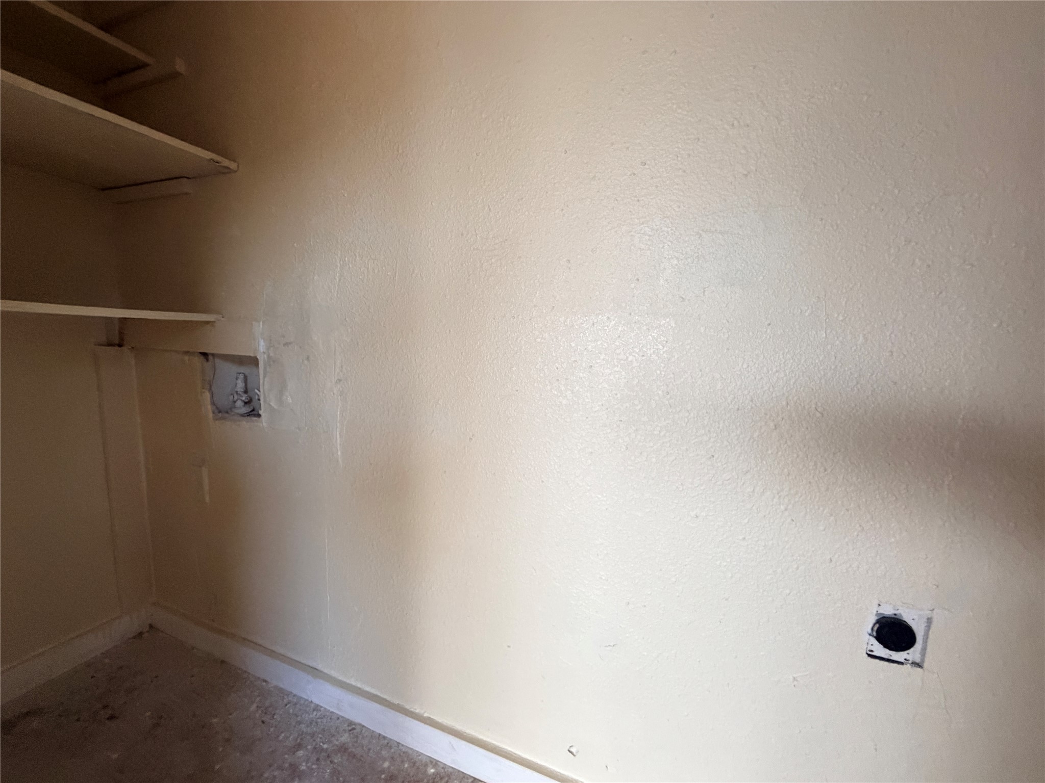 4302 Scottsdale Road, Unit A Austin, TX 78721 - Photo 29 of 30 a view of a closet