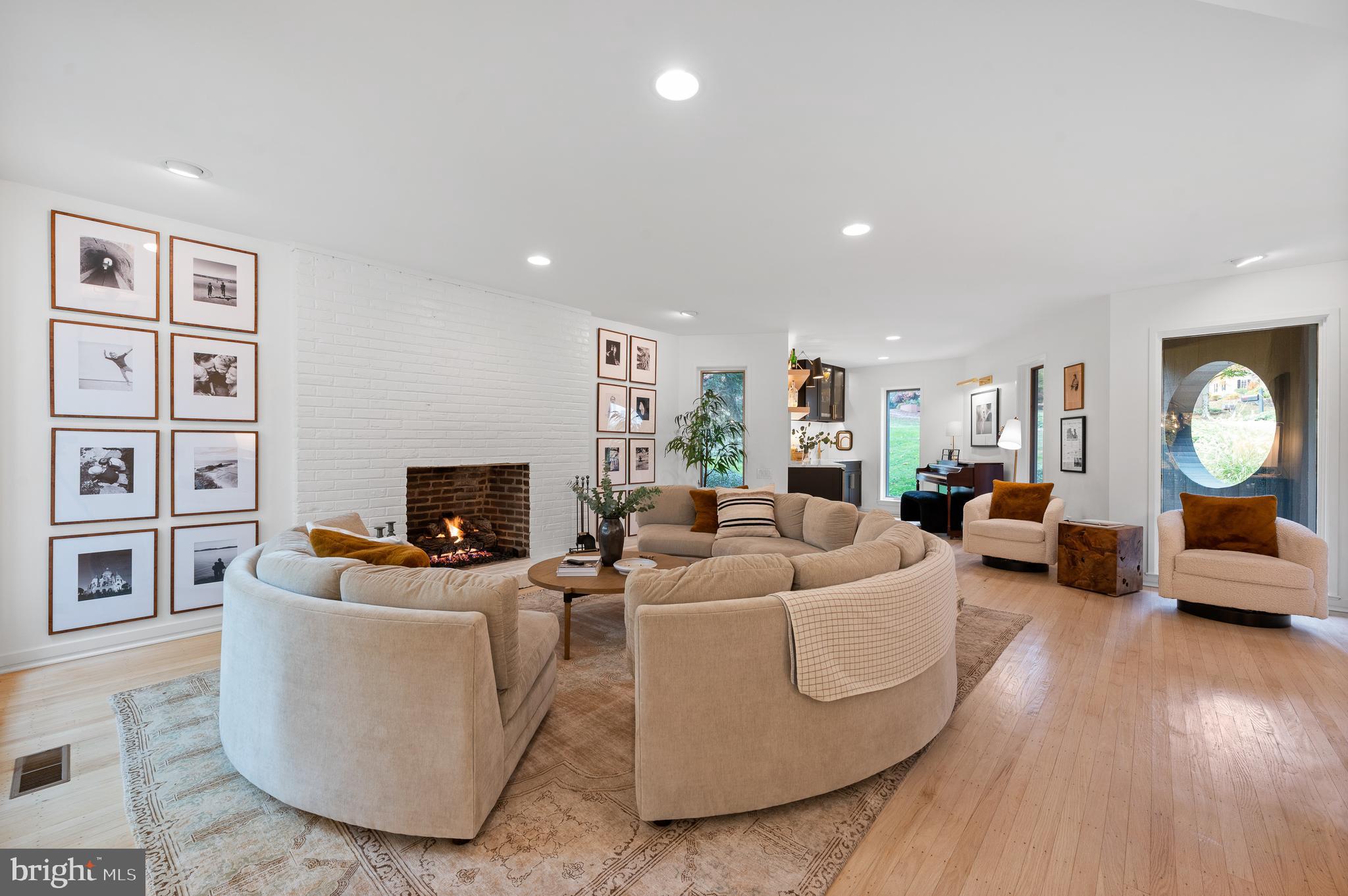 309 Valley Place Radnor, PA 19087 - Photo 4 of 29 a living room with furniture and a flat screen tv