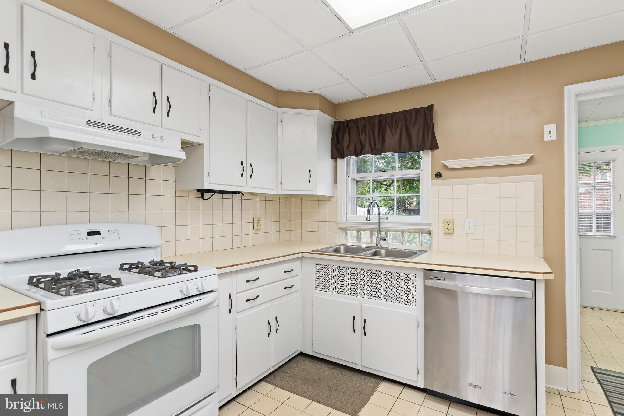 1605 Letchworth Road Camp Hill, PA 17011 - Photo 12 of 33 Gallery Image 12