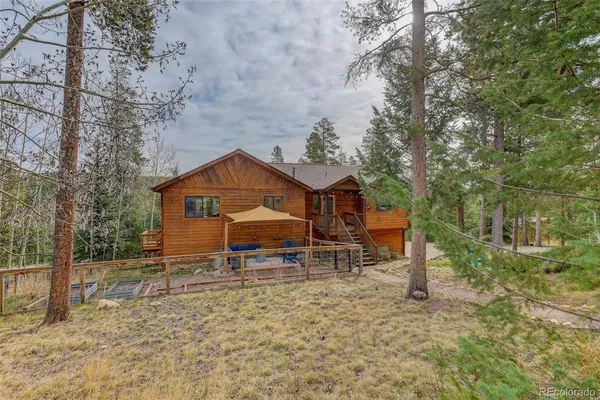 a house view with a outdoor space