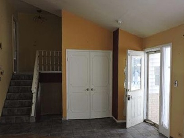 9215 Washington Road Morton Grove, IL 60053 - Photo 6 of 19