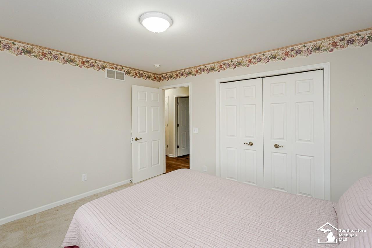 1897 Allan Street Adrian, MI 49221 - Photo 18 of 32