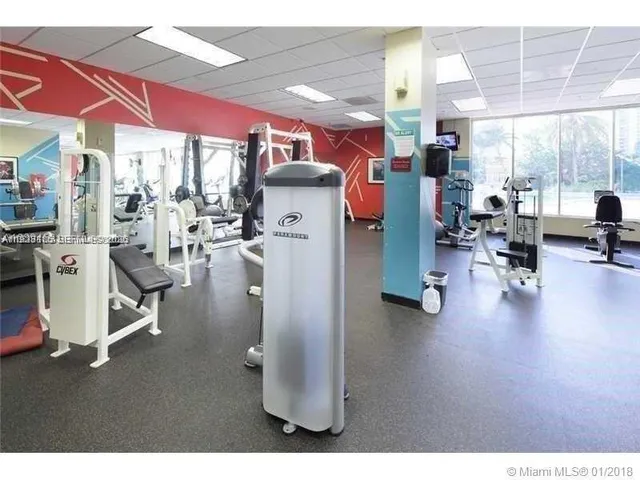 $3,499 | 19390 Collins Avenue, Unit 307, Sunny Isles Beach, FL 33160